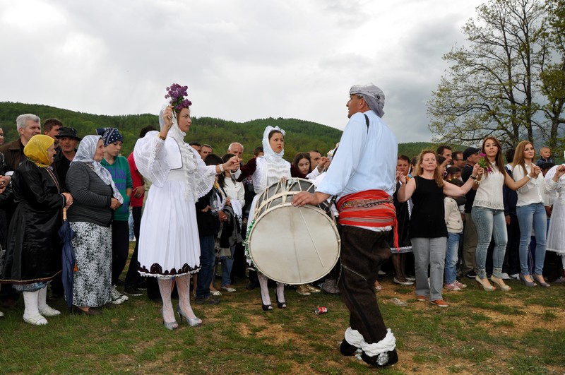 Gorani Muslims celebrate Orthodox St George’s Day